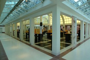 Architecture Museum Frankfurt (74 images)