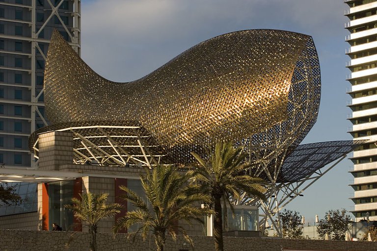 fish-sculpture by Frank Gehry Barcelona